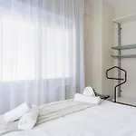 Local Host Living - Signature In Nicosie