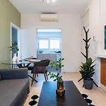 Local Host Living - Signature In Apartment