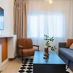 Local Host Living - Signature In Apartment