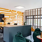 Local Host Living - Signature In Nicosie