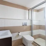 Local Host Living - Signature In Nicosie