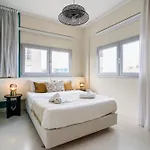 Local Host Living - Signature In