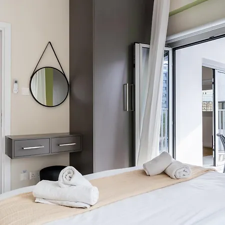 Local Host Living - Signature In