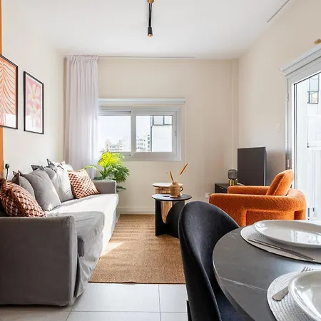 Local Host Living - Signature In Апартаменты