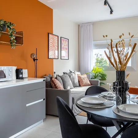 Local Host Living - Signature In