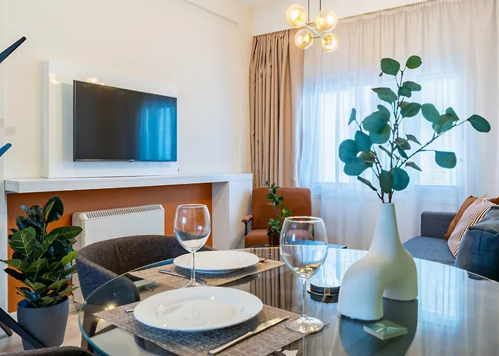 Local Host Living - Signature In * Nicosia