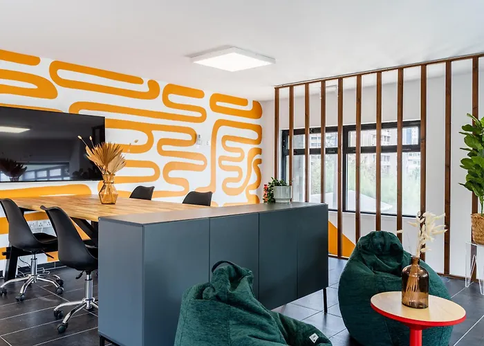 Local Host Living - Signature In Nicosia