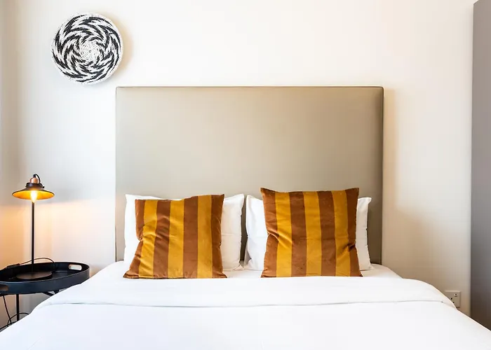 Local Host Living - Signature In Lägenhet