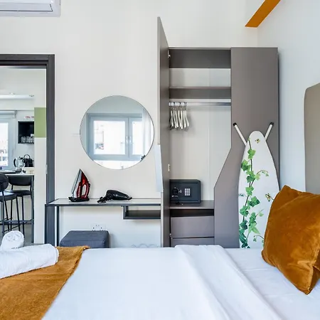Daire Local Host Living - Signature In *