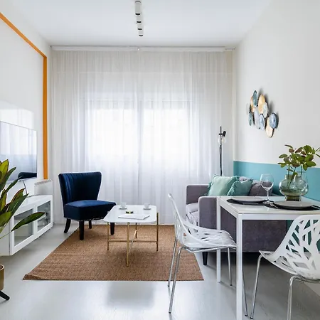 Daire Local Host Living - Signature In